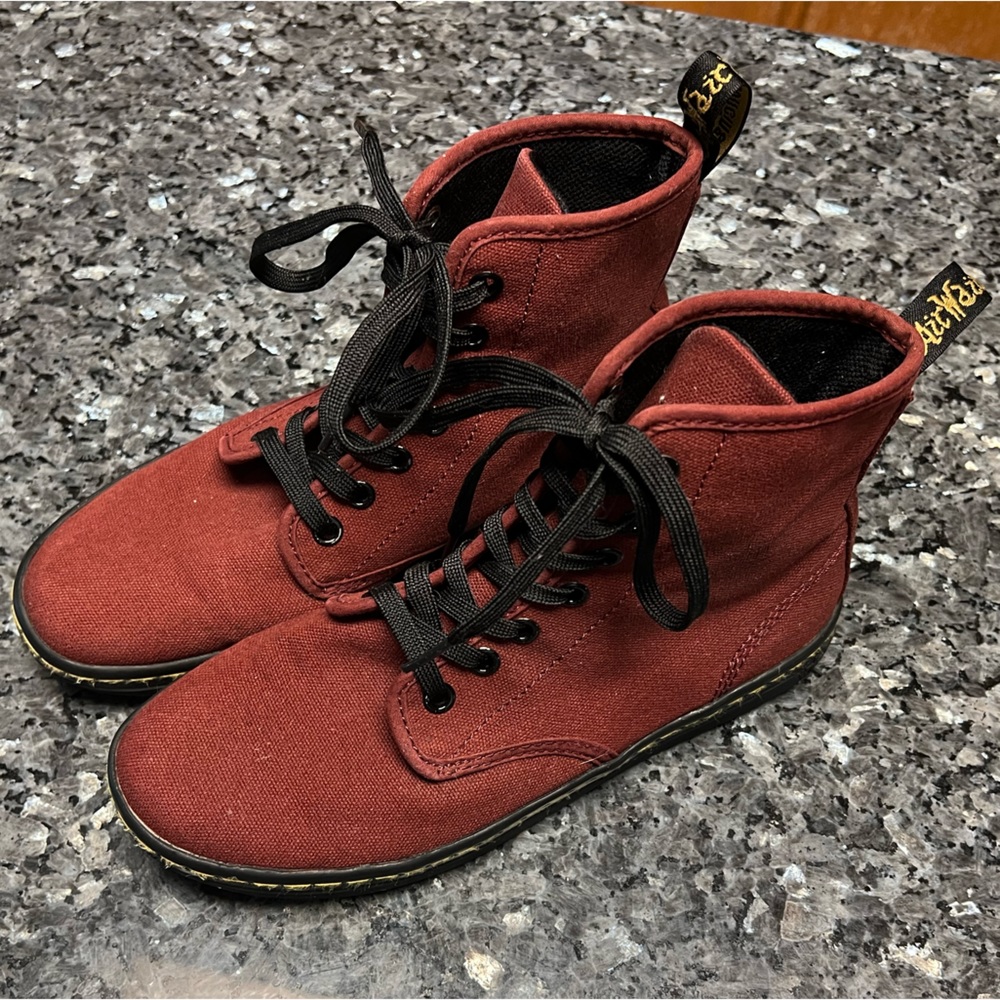 Dr Martens Shoreditch Boot - Cherry Red Canvas